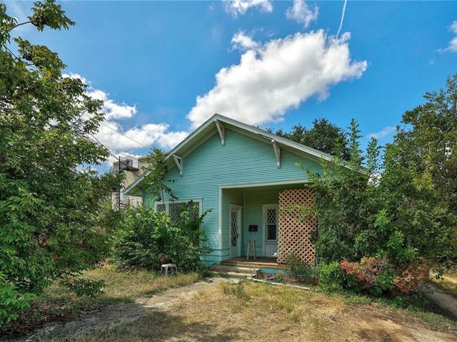 5518 Woodrow