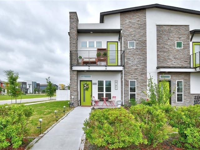 5521 Charles Merle Dr Unit #30