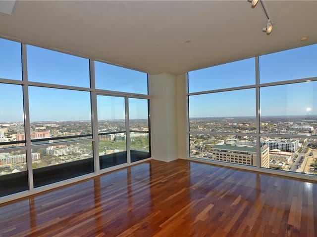 555 E 5th St Unit #2801