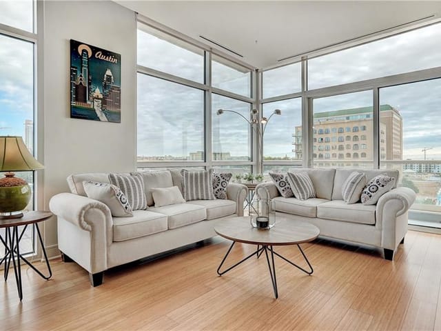 555 E 5th St Unit #701