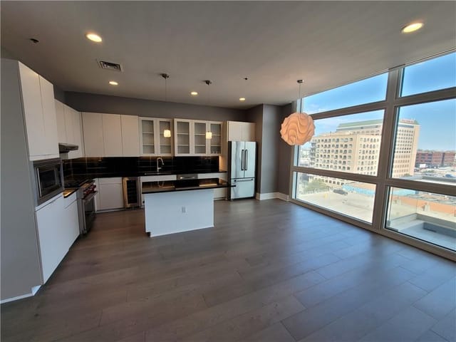 555 E 5th St Unit #925