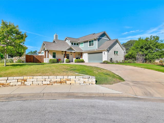 555 River Bluff CIR