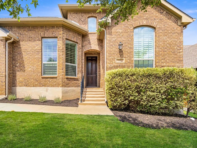 557 Merion Dr