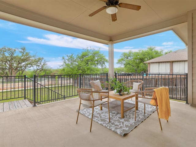557 Scenic Bluff DR