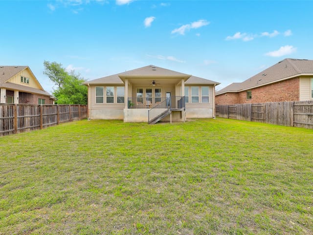 557 Scenic Bluff Dr