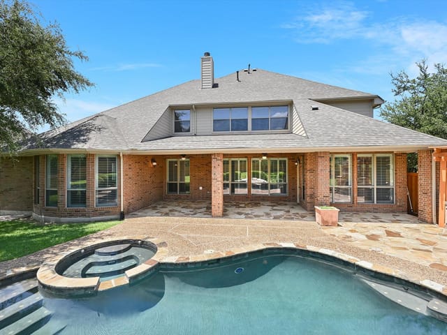 560 Aspen DR
