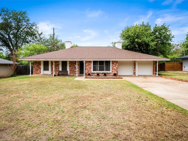 5600 Exeter DR
