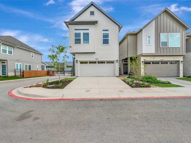 5600 Forks RD