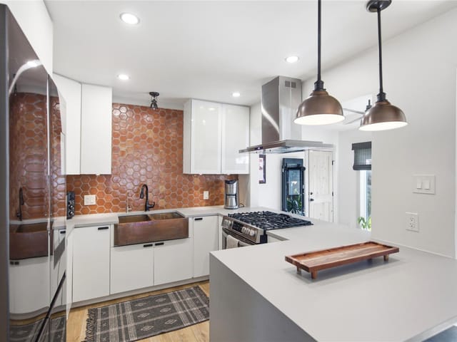 View 5600 Ledesma RD 5600 Ledesma RD, photo 1 of 6, Austin, TX