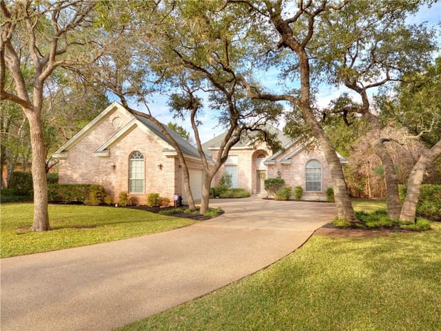 5600 N Scout Island Cir