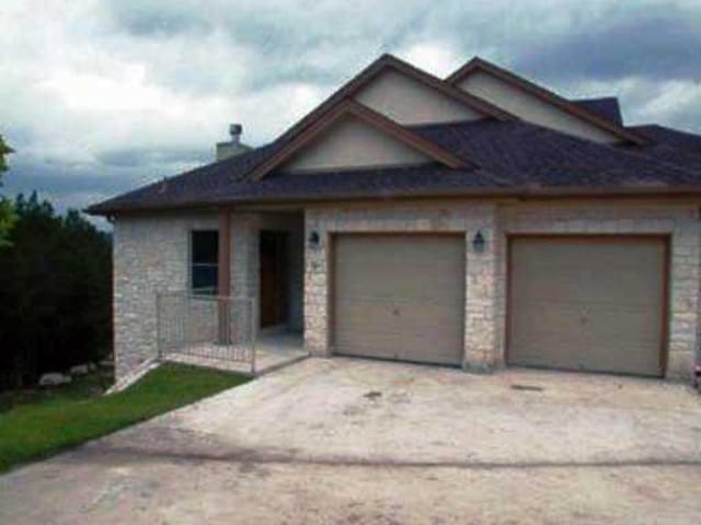 5602 OAKWOOD Cv Unit #B