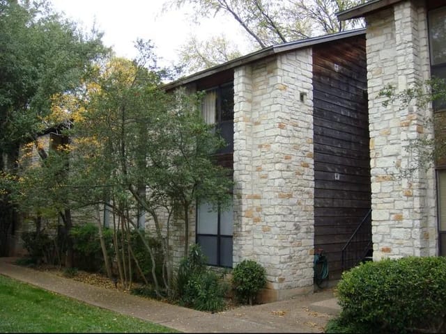 5602 Woodrow Ave Unit #202