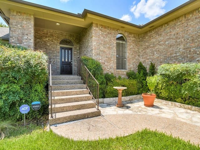 5603 Barker Ridge Dr