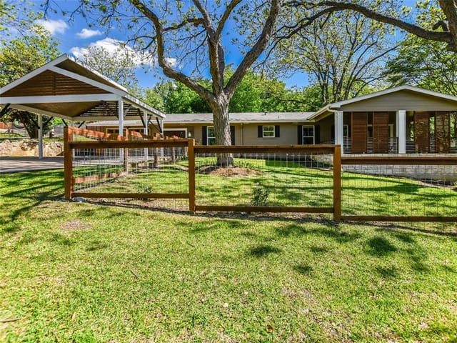 5603 Driftwood Dr