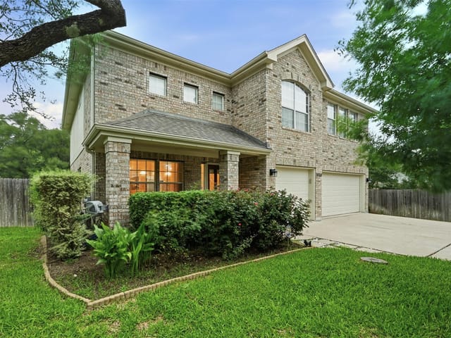 5604 Beachmont Ct