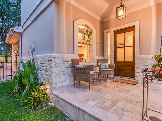 5604 WOLF Ct