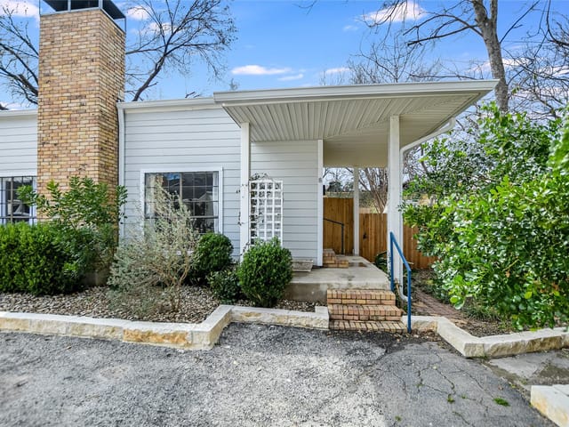 5604 Woodrow Ave Unit #8