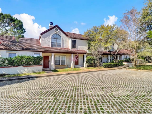 5606 Bonnell Vista ST Unit #3