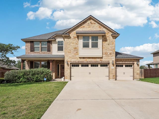 5606 Fenton Ln
