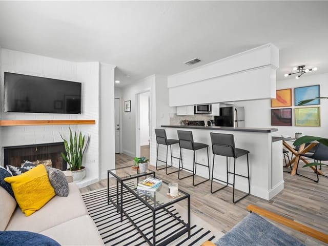 5608 Cougar Dr Unit #112