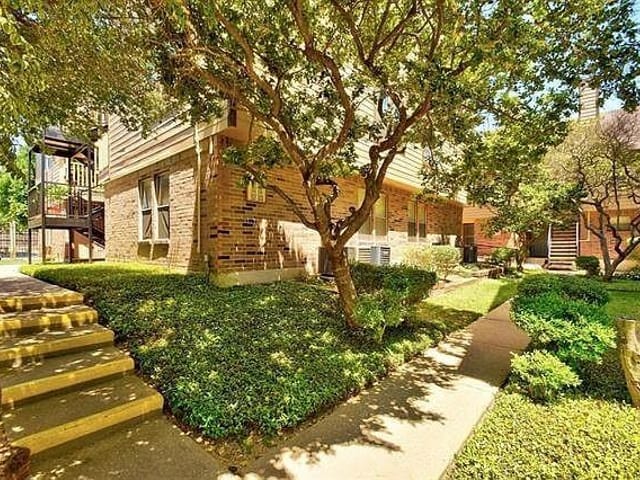5608 Cougar DR Unit #203