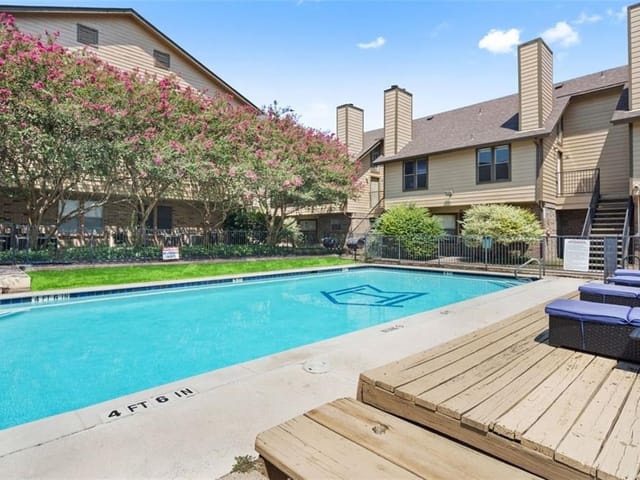 5608 Cougar Dr Unit #219