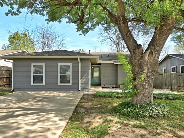 5610 Fence Row