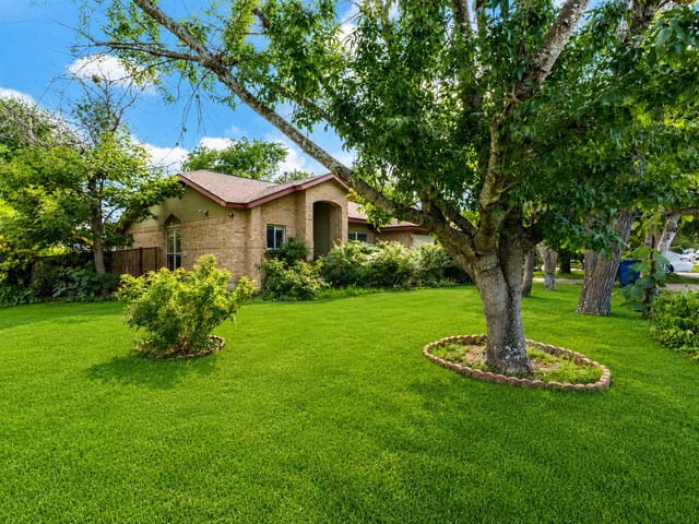 5611 Meadow CRST