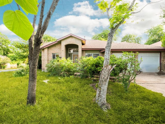 5611 Meadow Crst