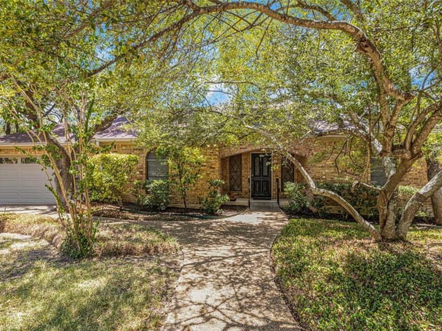 5613 Palisade Ct