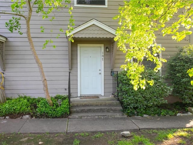 5616 Emerald Forest Dr Unit #107