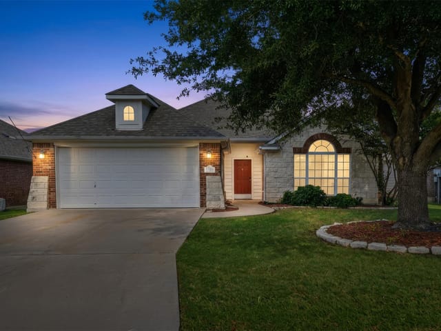 5623 Fair Hill DR