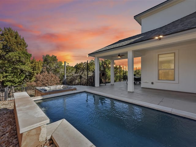 5629 Siragusa Dr