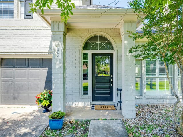 5660 Wagon Train RD