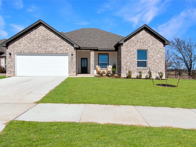 569 Bella Rose Dr