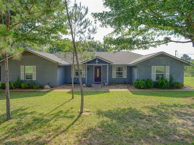 569 McAllister RD