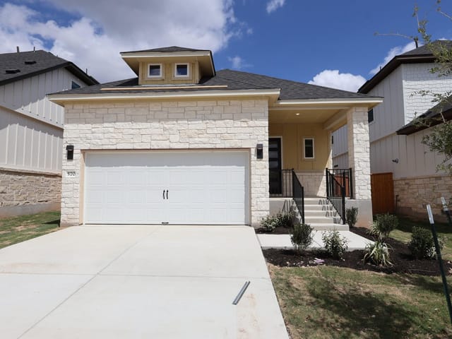 570 Darley Oak Dr