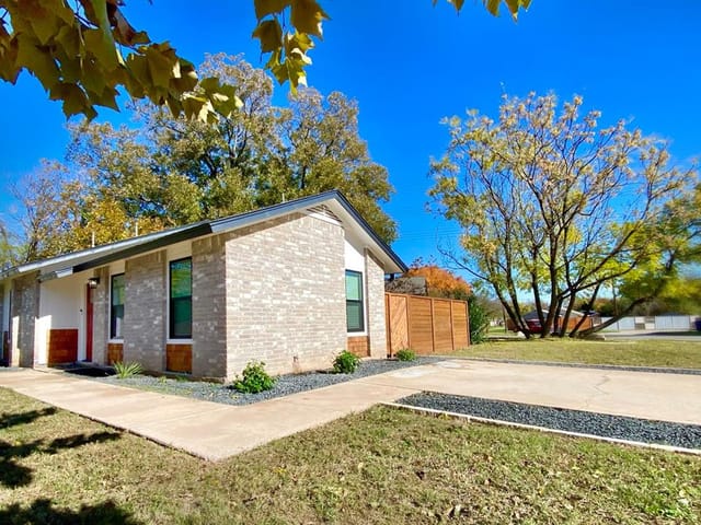 5700 Tracy Lynn Ln Unit #B