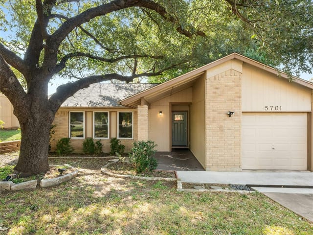 5701 Fence Row