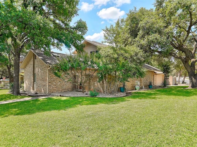 5701 Sam Houston Cir