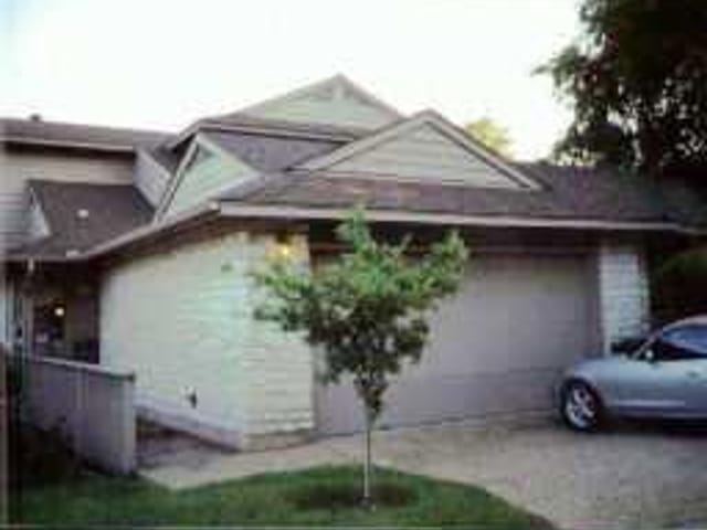 5701 WESTSLOPE DR Unit #11