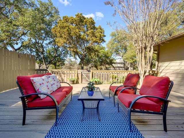 5702 JAMBOREE Ct