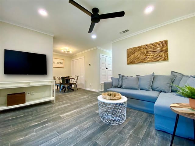 5702 Tracy Lynn Ln Unit #B