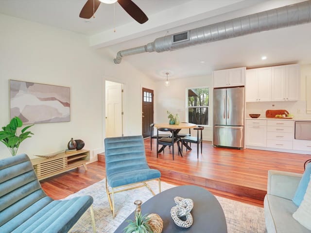 5704 Gloucester LN Unit #B