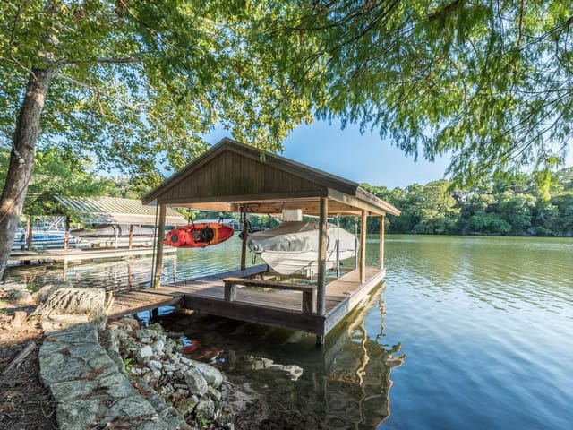 5704 Scout Island Cv