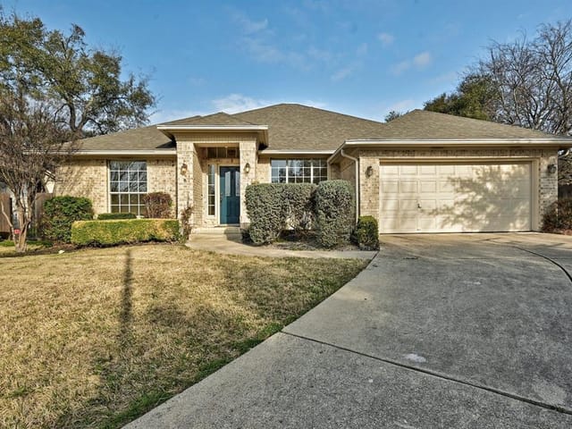 5704 Tahoma Pl