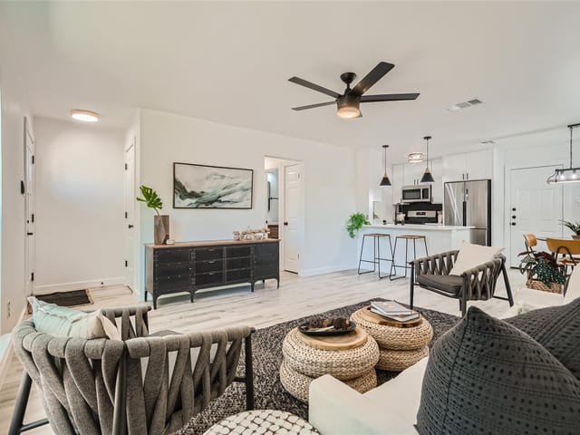 5706 Creekbranch Cv