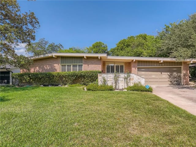 5706 Trailridge Dr