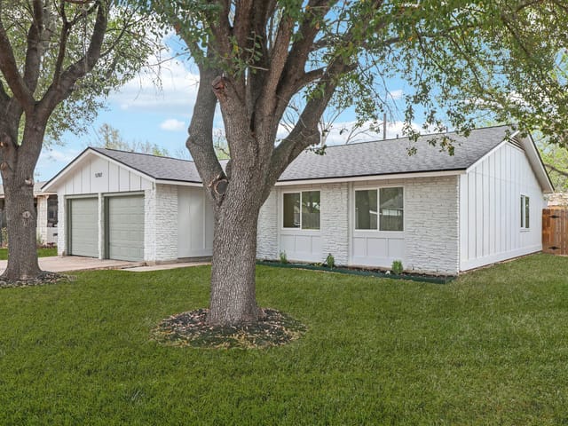 5707 Pino LN