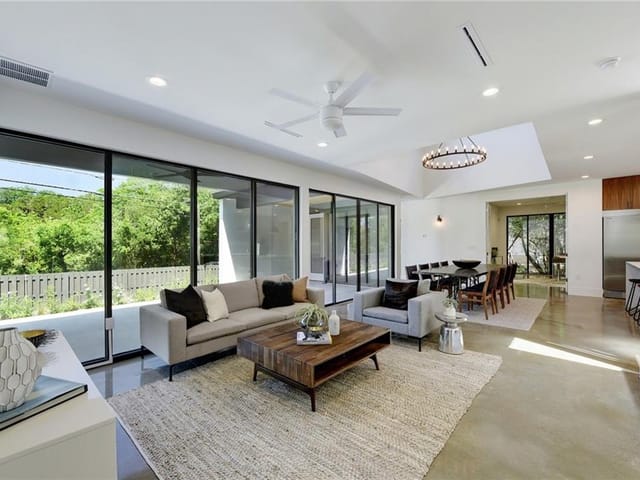 5708 Driftwood Dr